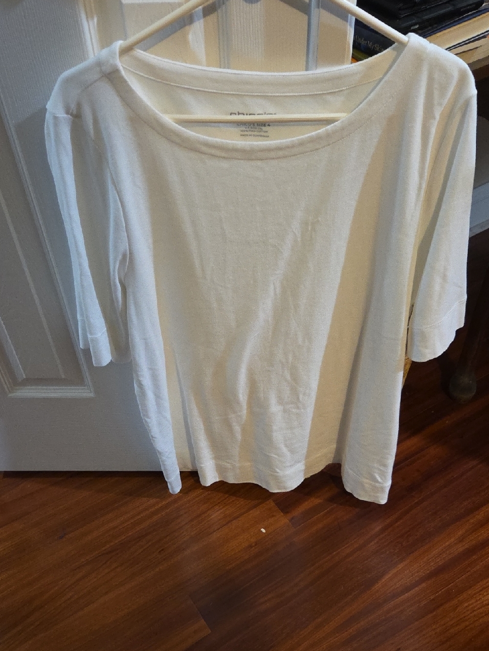 Chico's White Short-Sleeve Women's Tee